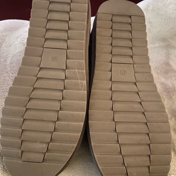 Cushionare 9 Wide Brown Women's Mules; NWOT - Picture 4 of 8